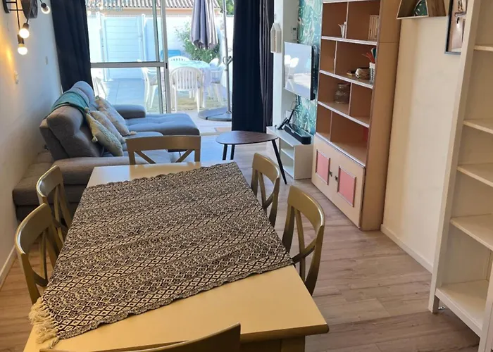 Le Papillon Maitiss Apartment Saint-Raphaël